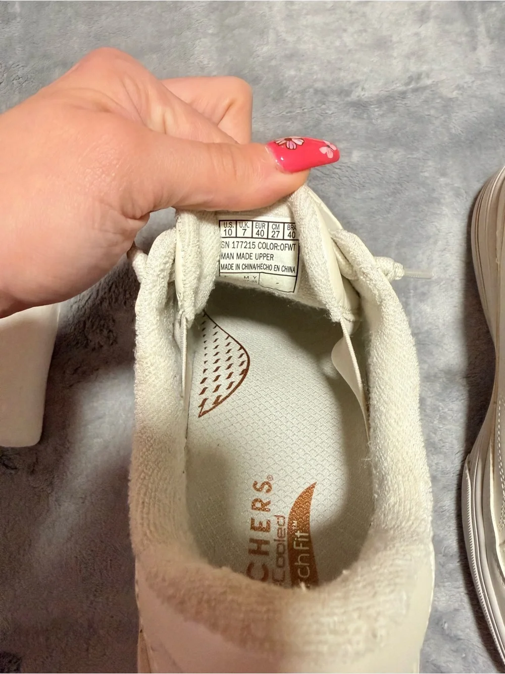 Skechers Women's Off-White Low-Top Lace-Up Sneakers